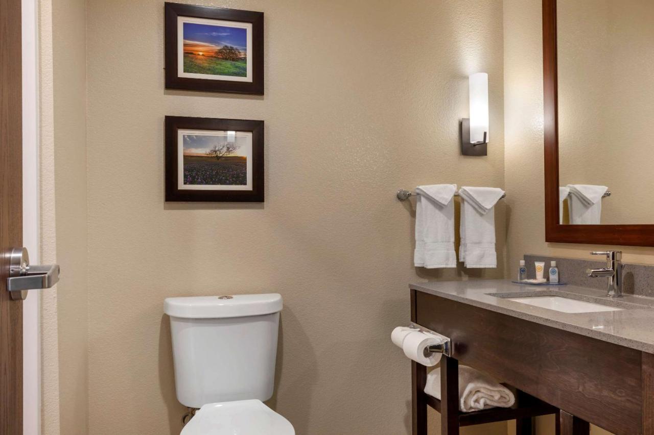Hotel Comfort & Dfw West Euless