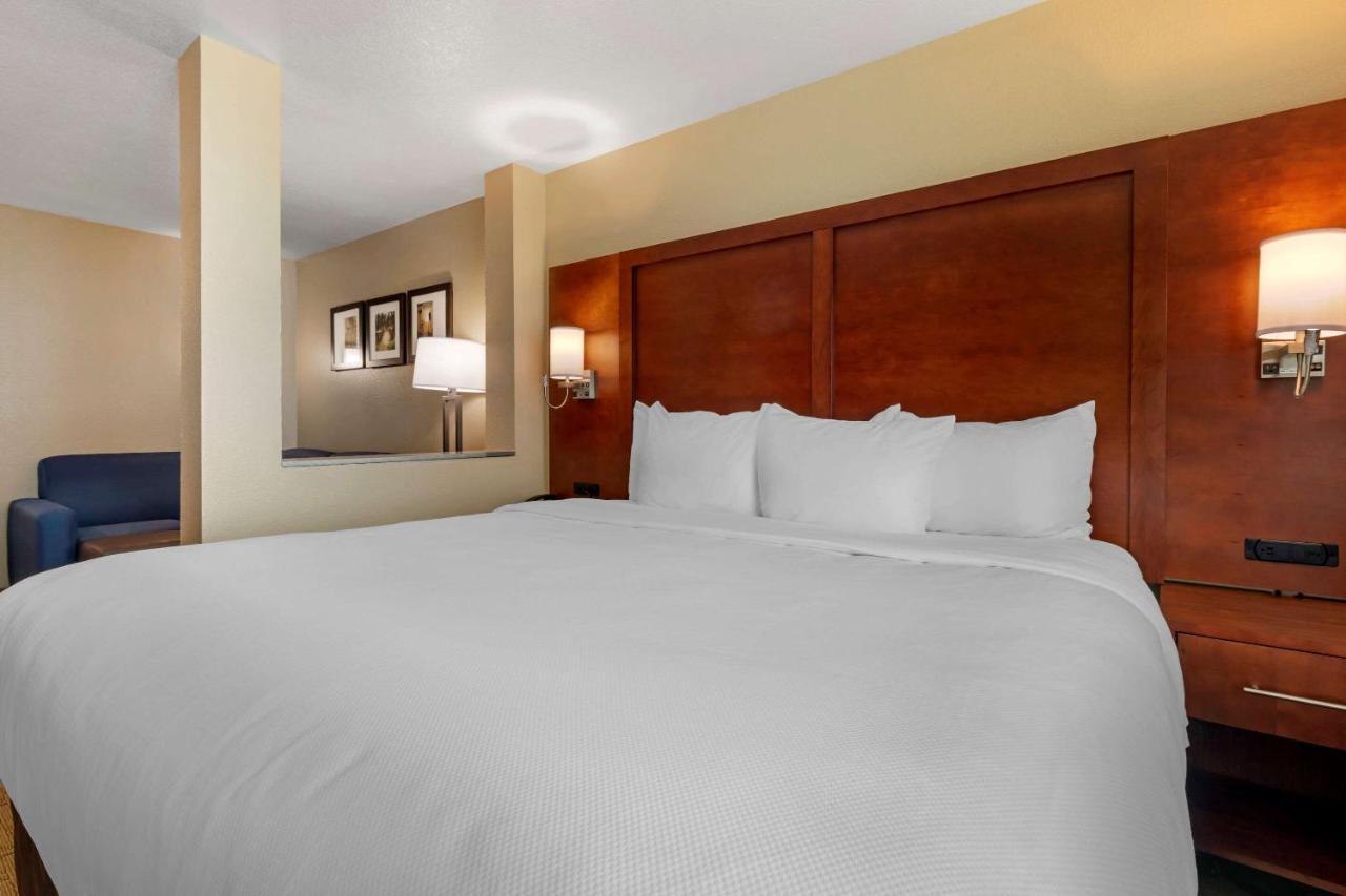 Hotel Comfort & Dfw West Euless